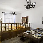 Elias Villa