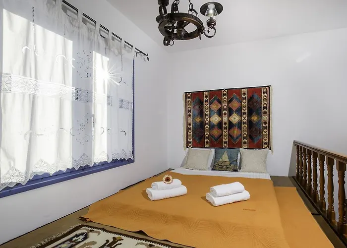 Elias * 阿彻奇洛斯